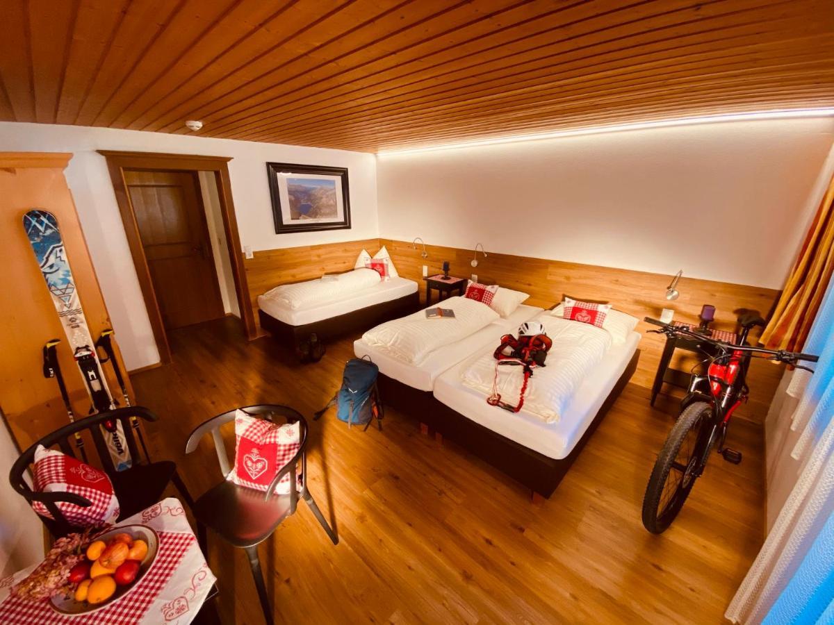 Hotel Standlhof Zillertal ウダーンス エクステリア 写真