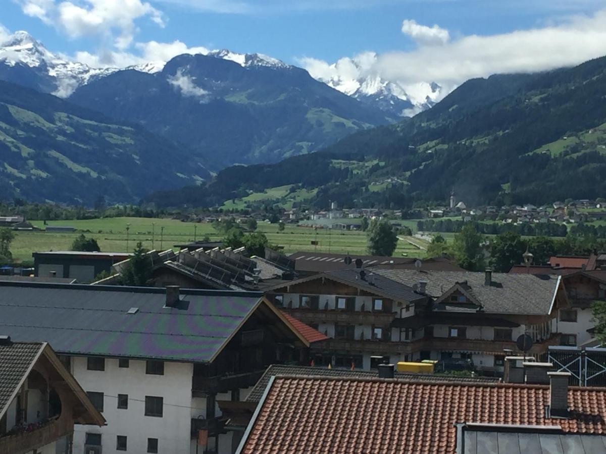 Hotel Standlhof Zillertal ウダーンス エクステリア 写真
