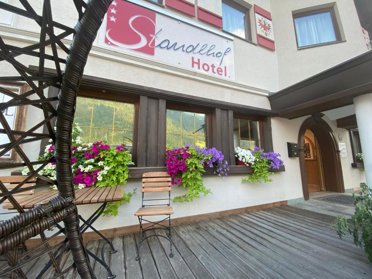 Hotel Standlhof Zillertal ウダーンス エクステリア 写真