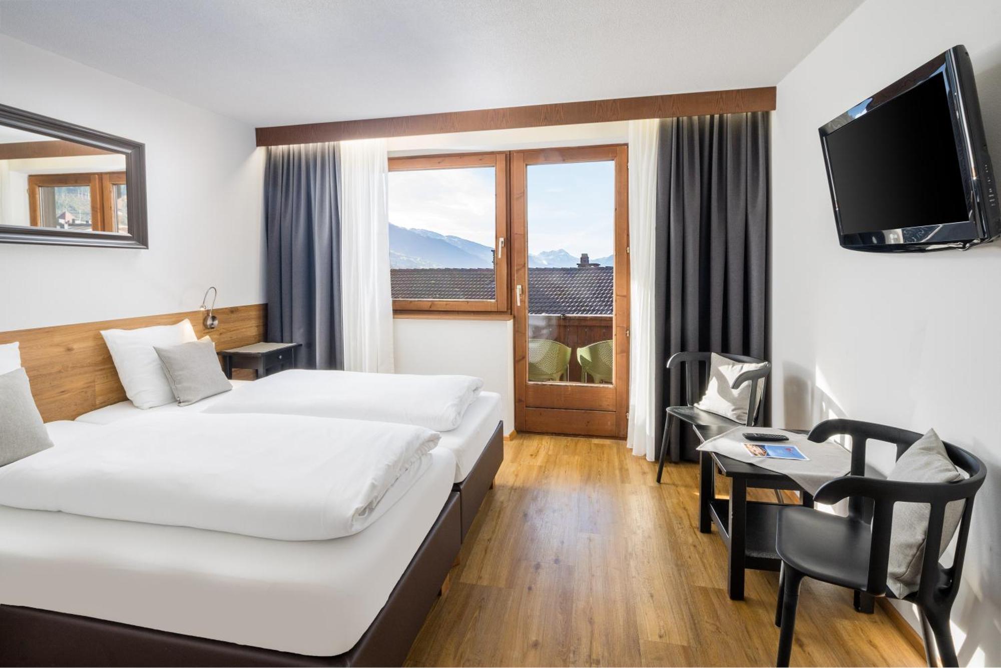 Hotel Standlhof Zillertal ウダーンス エクステリア 写真